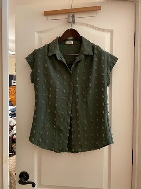 Sleeveless Olive Green Button-Up Blouse with Textured Dot Detail
